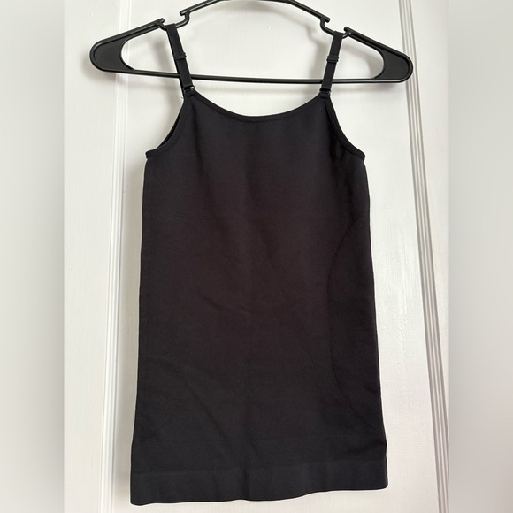 Shapermint Tan Camisole Scoopneck Fitted Top Size: Medium - Picture 2 of 4